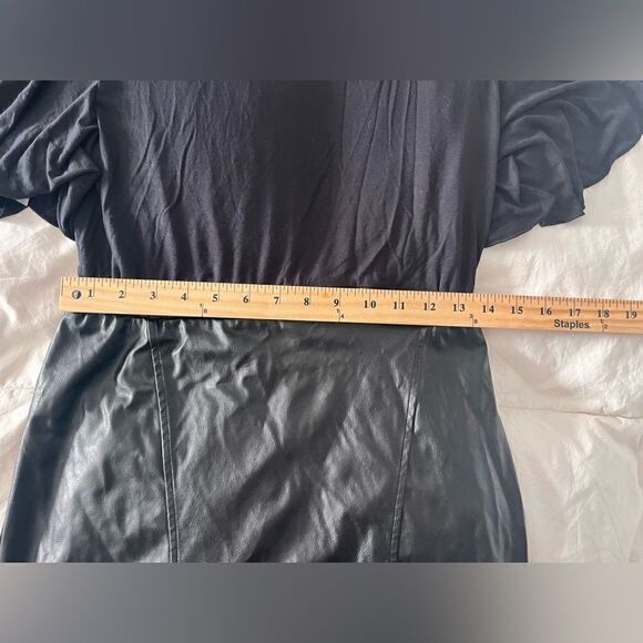 NWT. Bebe T-Shirt Dress - Picture 7 of 8